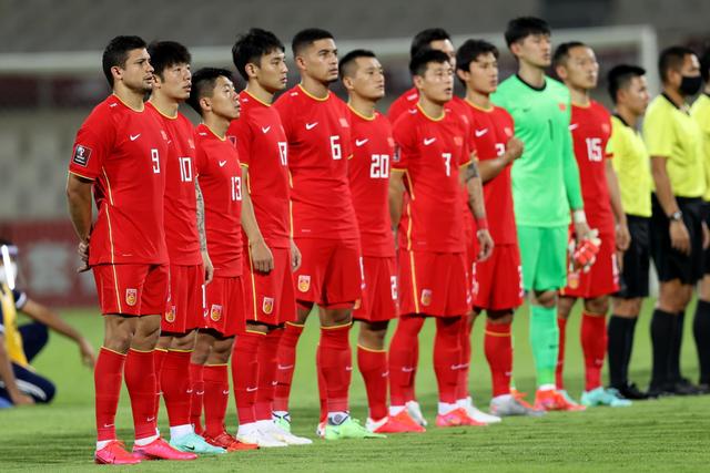 国家队俱乐部双线受挫 杨瀚森职业生涯进入至暗时刻？